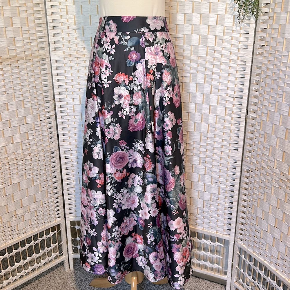 NWT Modest Essentials floral skirt